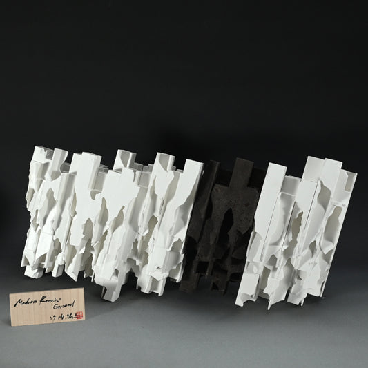 Porcelain Sculpture ー竹内 紘三 “Modern Remains, Ground”