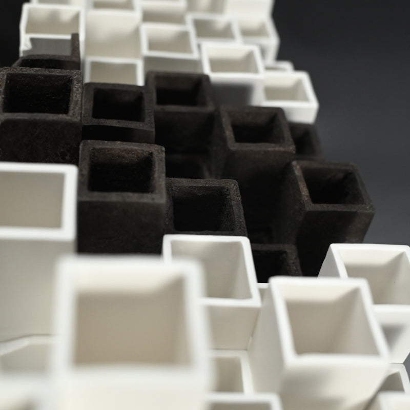 Porcelain Sculpture ー竹内 紘三 “Modern Remains, Ground”