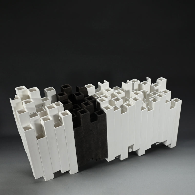 Porcelain Sculpture ー竹内 紘三 “Modern Remains, Ground”