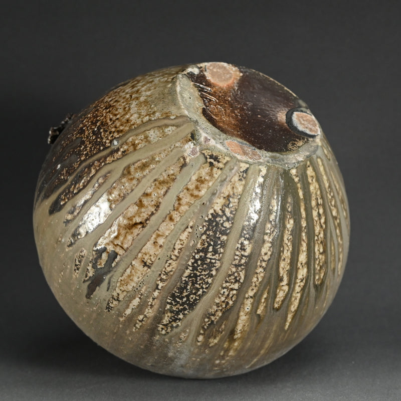 Ujoyaki Natural Ash Glaze Vase ー今井 理佳 "自然釉 壺" 銘 老瀑
