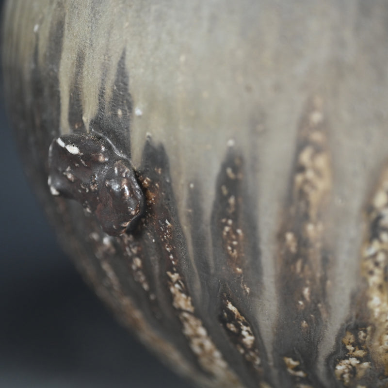 Ujoyaki Natural Ash Glaze Vase ー今井 理佳 "自然釉 壺" 銘 老瀑