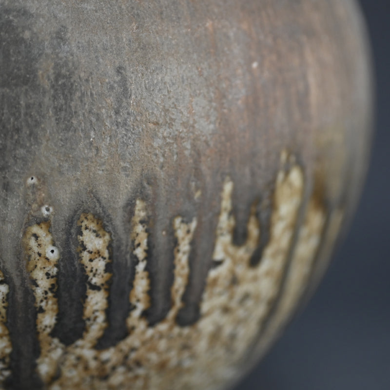 Ujoyaki Natural Ash Glaze Vase ー今井 理佳 "自然釉 壺" 銘 老瀑