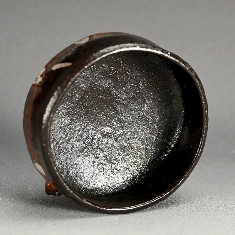 Singular Black Raku Hira-Chawan Tea Bowl ー橋本 知成 “楽焼窯変平茶碗”