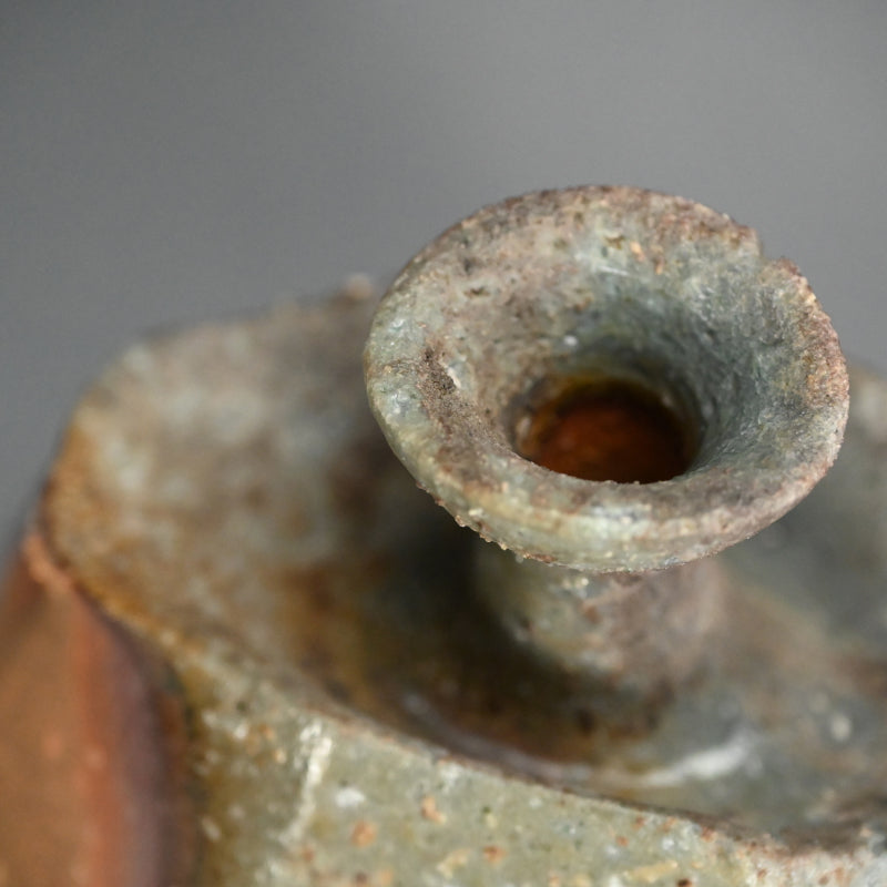 Classic Bizen Ceramic Vase ー隠崎 隆一