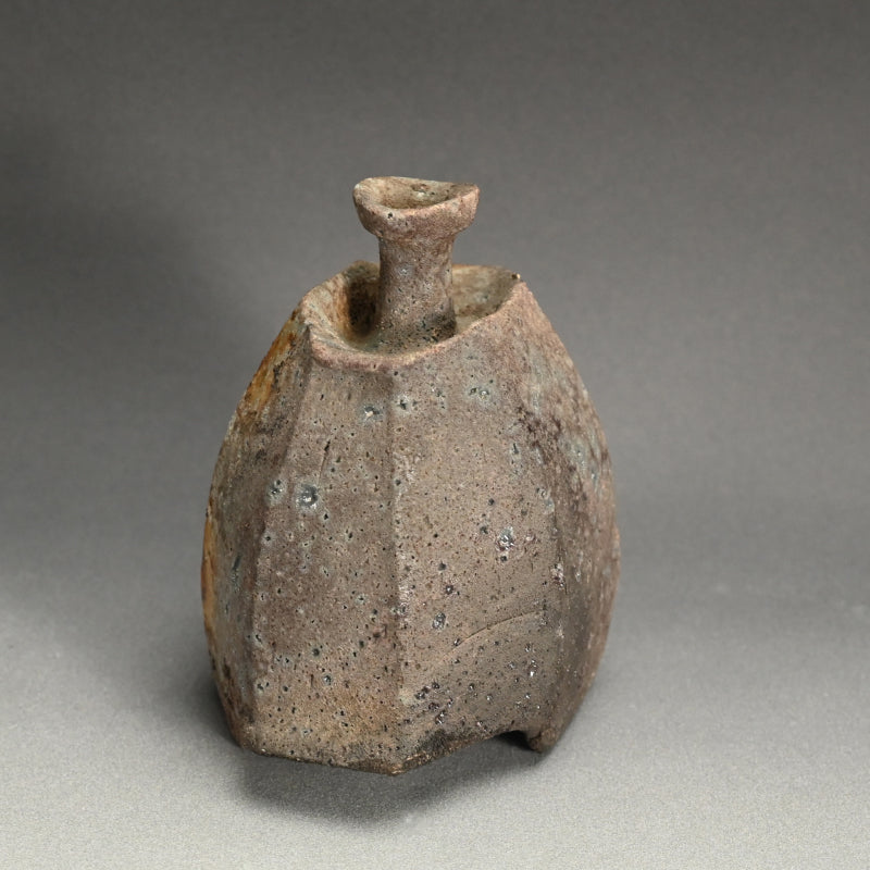 Classic Bizen Ceramic Vase ー隠崎 隆一