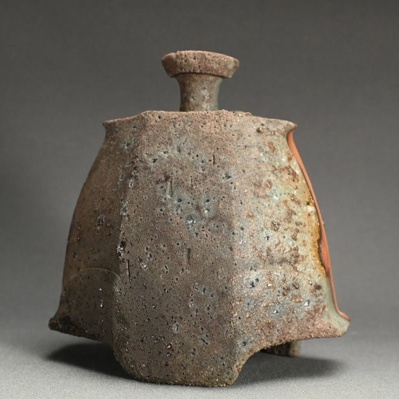 Classic Bizen Ceramic Vase ー隠崎 隆一