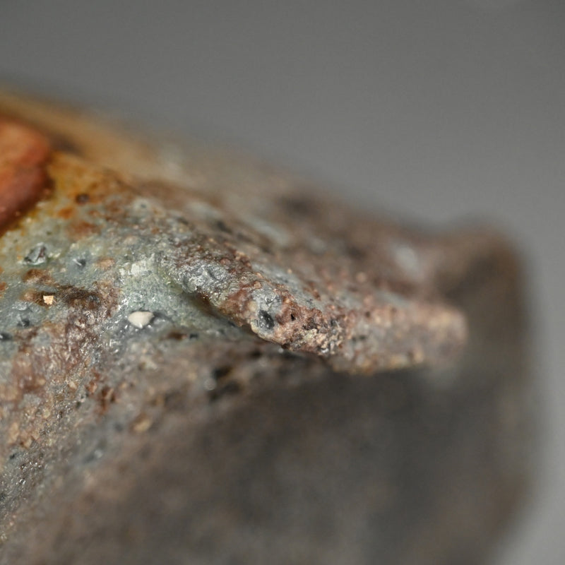 Classic Bizen Ceramic Vase ー隠崎 隆一