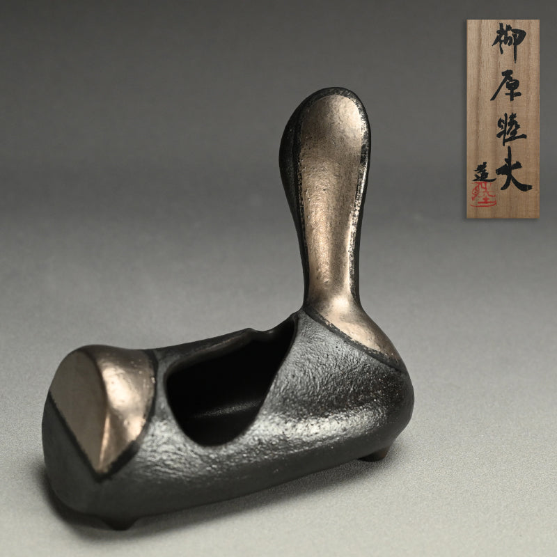 Contemporary Silver Pottery Vessel ー柳原睦夫 "ギン オリベ ペロット瓶"