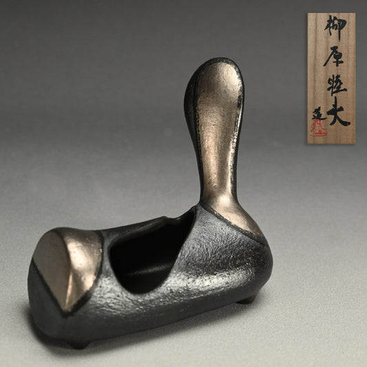 Contemporary Silver Pottery Vessel ー柳原睦夫 "ギン オリベ ペロット瓶"