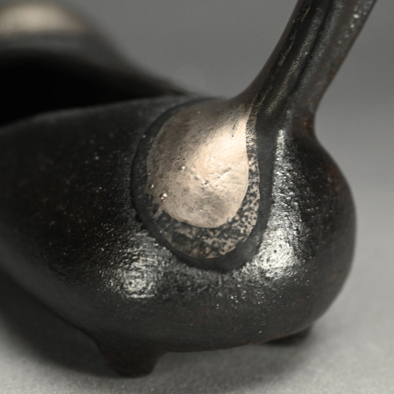 Contemporary Silver Pottery Vessel ー柳原睦夫 "ギン オリベ ペロット瓶"