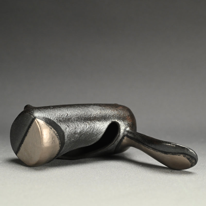 Contemporary Silver Pottery Vessel ー柳原睦夫 "ギン オリベ ペロット瓶"