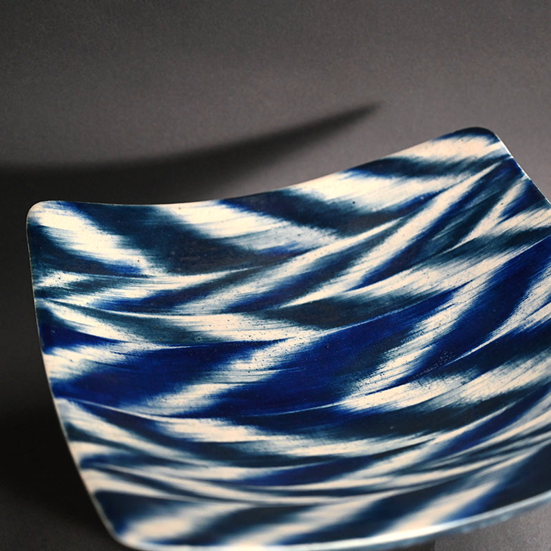 Award Winning & Exhibited Indigo Plate ー福島 寛子 “呉須絵矢絣文角皿”