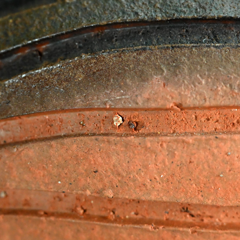 Spectacular Bizen Hanaire ー小西 陶蔵 "備前蓋付花入 流"