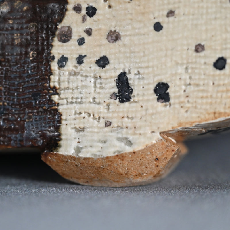 Spectacular Large Tsubo Vase ー三宅 洋司 "金銀彩桜文扁壺"