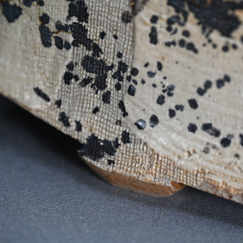 Spectacular Large Tsubo Vase ー三宅 洋司 "金銀彩桜文扁壺"