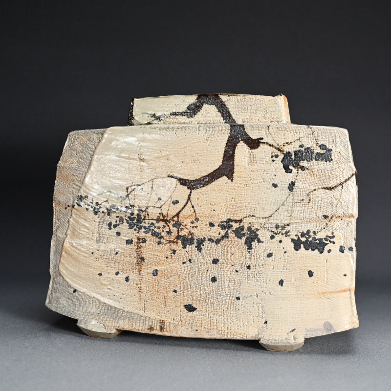 Spectacular Large Tsubo Vase ー三宅 洋司 "金銀彩桜文扁壺"