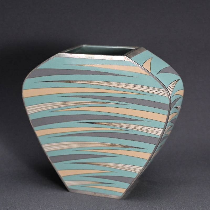 Contemporary Cloisonne, 2017 ー柴田 明 "有線七宝抽象文花器"