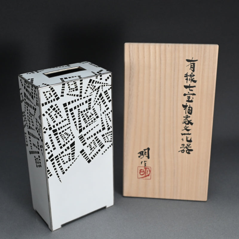 Contemporary Cloisonne Vase ー柴田 明 “有線七宝抽象文花器”