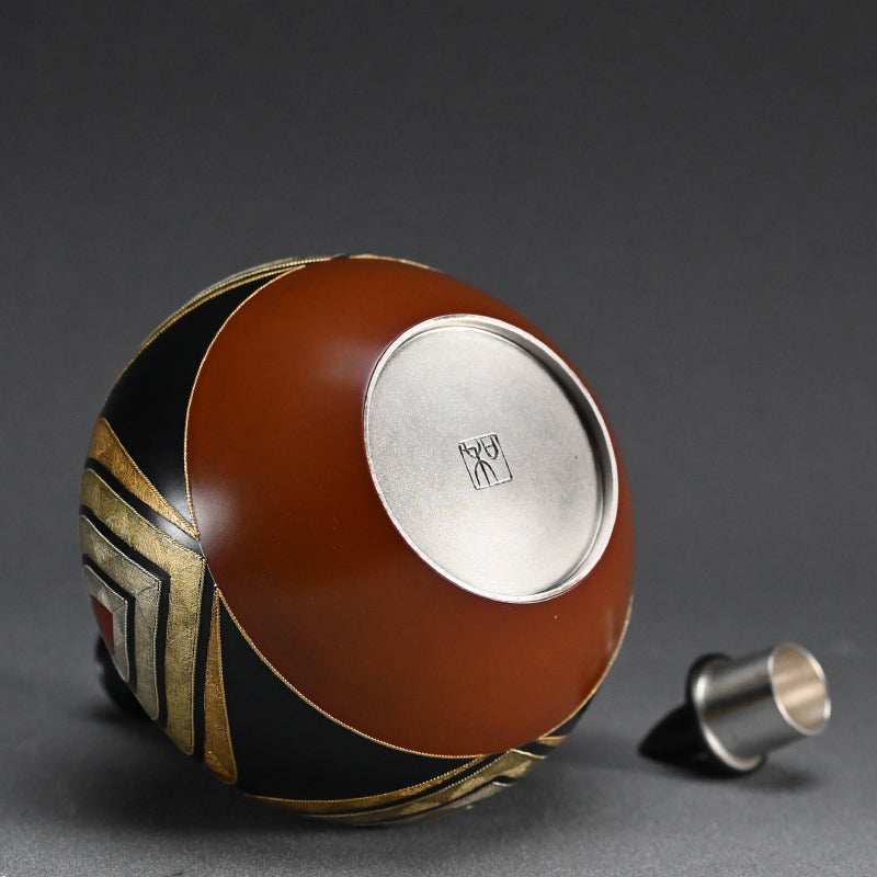 Silver Inlay Tsubo ー鹿島 和生 "布目象嵌金彩飾壺"