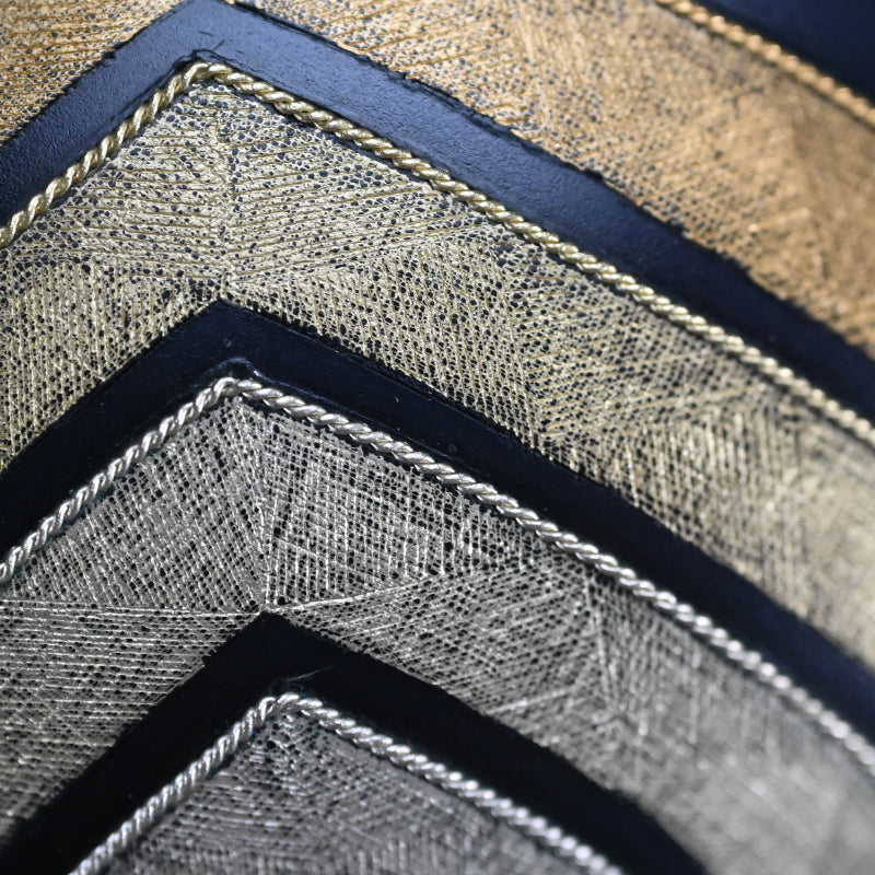 Silver Inlay Tsubo ー鹿島 和生 "布目象嵌金彩飾壺"