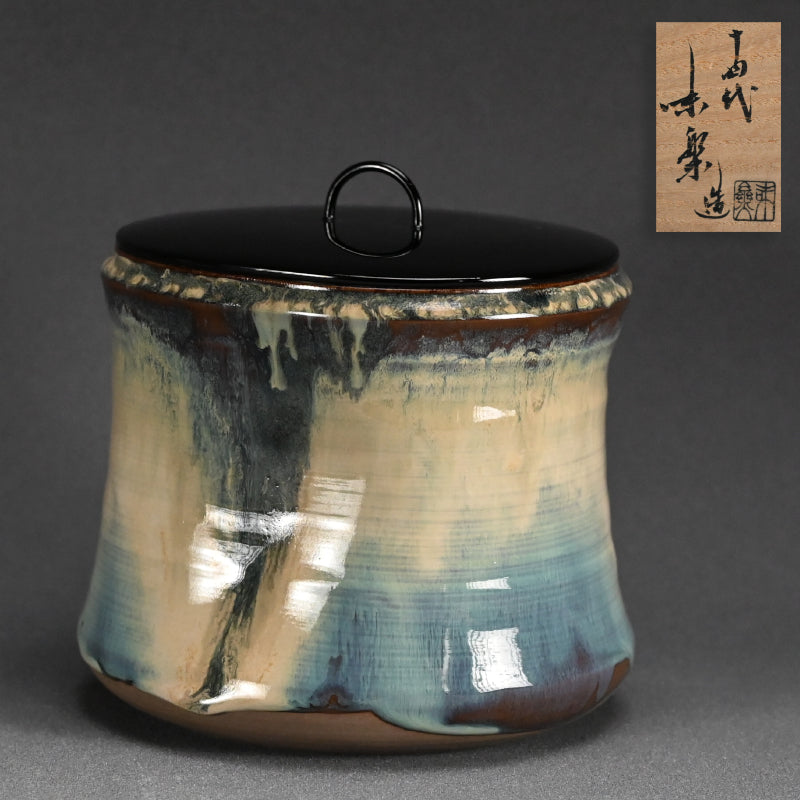 Exquisite Takatori Muzusashi ー亀井 味楽 “高取別作 白釉竹節水指“