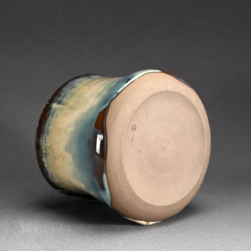 Exquisite Takatori Muzusashi ー亀井 味楽 “高取別作 白釉竹節水指“