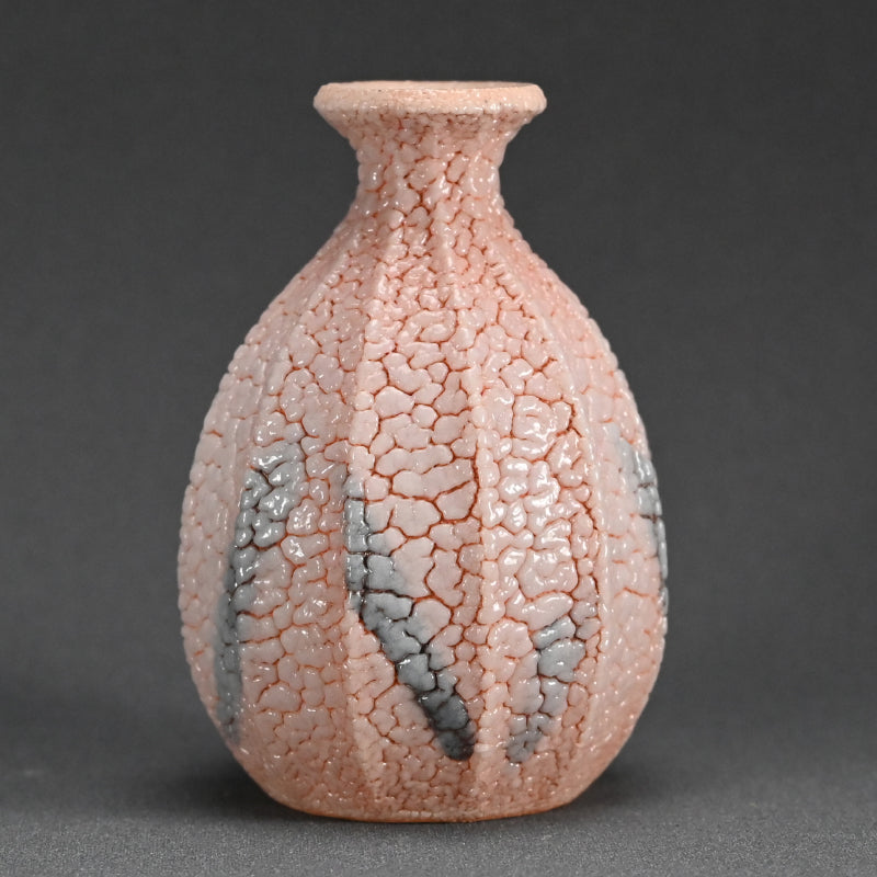 Shino Tokkuri and Ai-iro Shino Guinomi ー酒井 博司 "紅志野徳利", "藍色志野ぐい呑み"