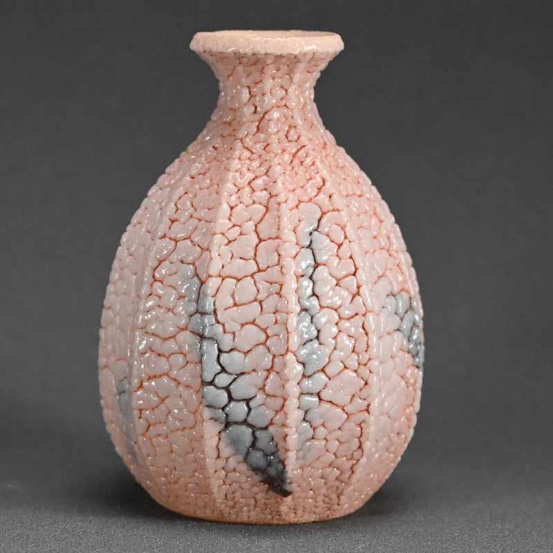 Shino Tokkuri and Ai-iro Shino Guinomi ー酒井 博司 "紅志野徳利", "藍色志野ぐい呑み"