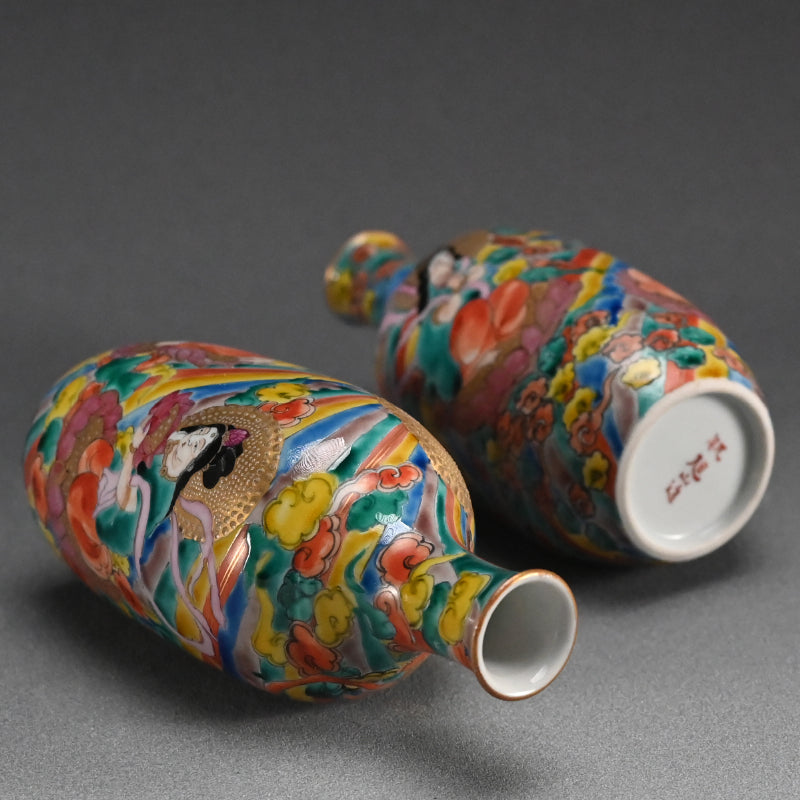 Striking Antique Japanese Porcelain Kutani Tokkuri