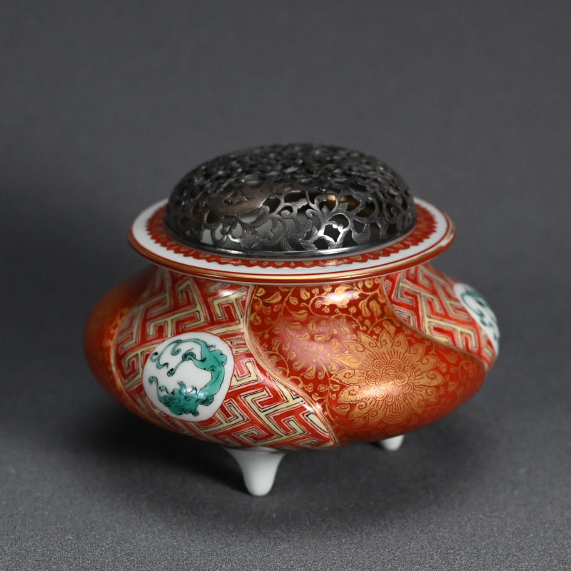 Miyagawa (Makuzu) Kozan Kinrande Koro with Silver Lid ー宮川 香山 "香壚"