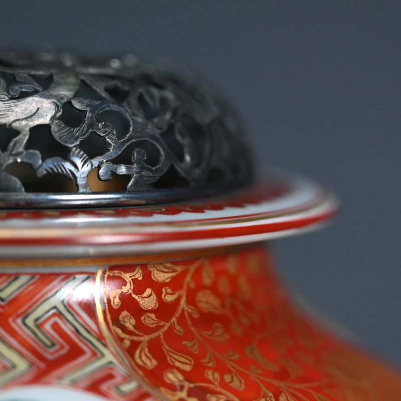 Miyagawa (Makuzu) Kozan Kinrande Koro with Silver Lid ー宮川 香山 "香壚"