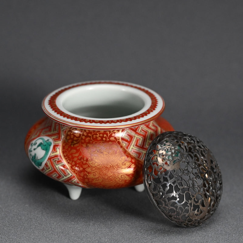 Miyagawa (Makuzu) Kozan Kinrande Koro with Silver Lid ー宮川 香山 "香壚"