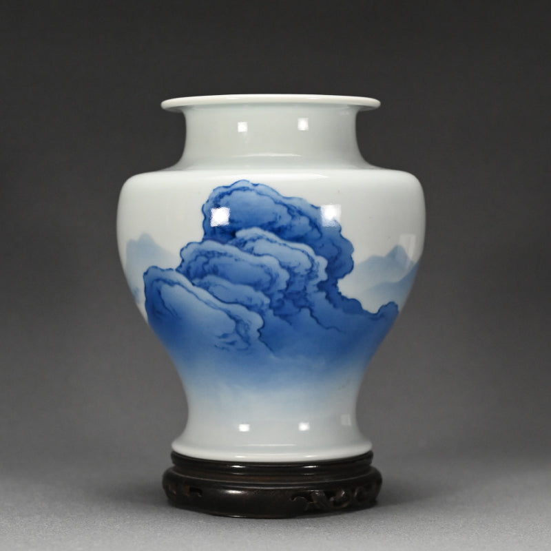 Blue & White Porcelain Vase ー宮川 香山 "染付壺 山路圖"