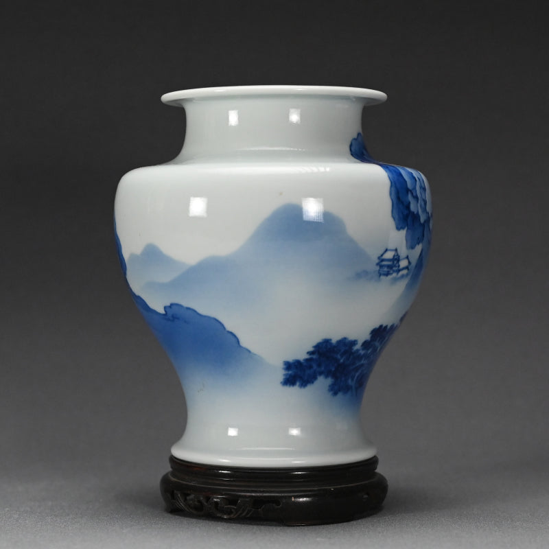 Blue & White Porcelain Vase ー宮川 香山 "染付壺 山路圖"