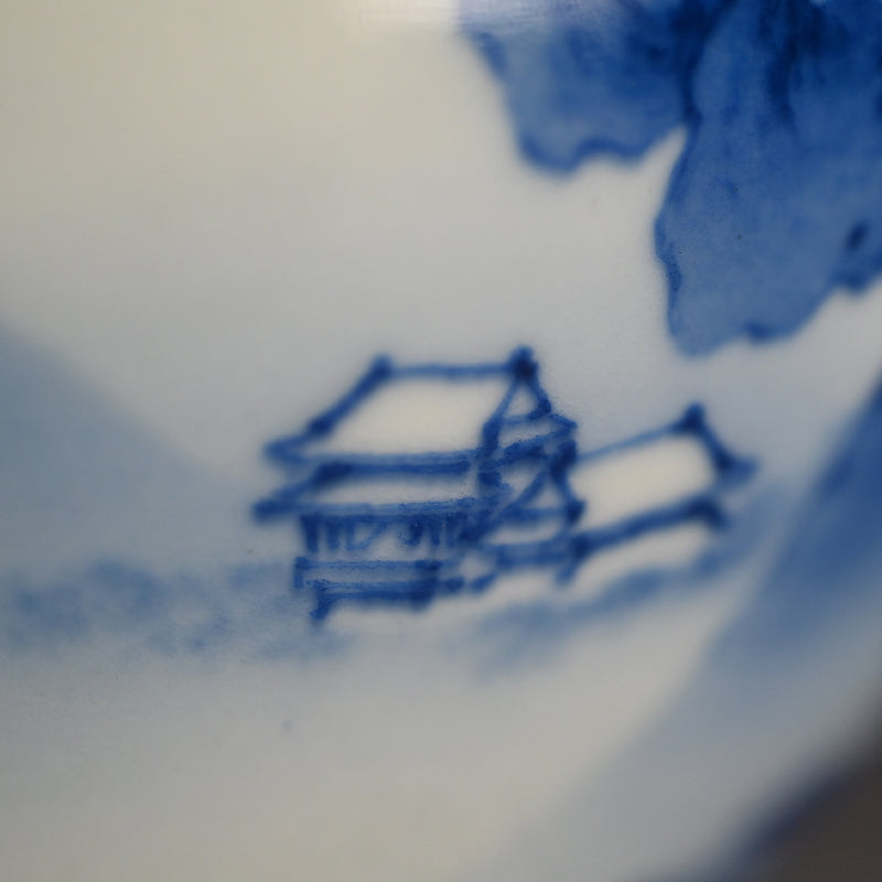 Blue & White Porcelain Vase ー宮川 香山 "染付壺 山路圖"