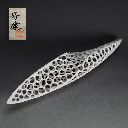 Contemporary Porcelain Object ー加藤 好康 “Skeletal Work”