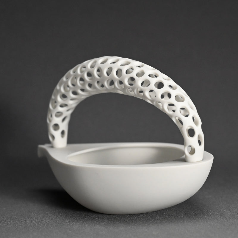 Contemporary Sake Serving Katakuchi Vessel ー加藤 好康 “白磁透文 片口”