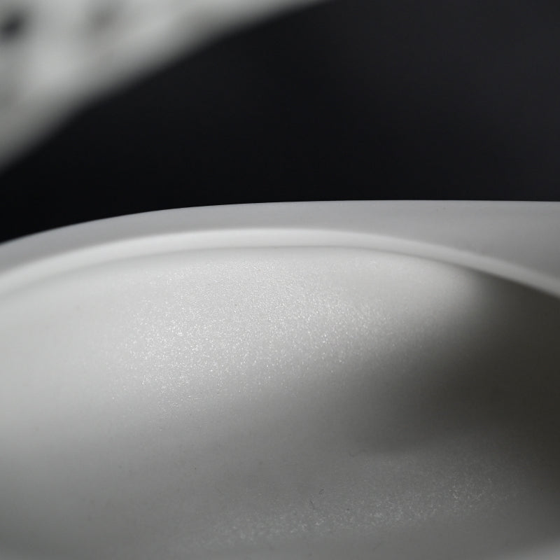 Contemporary Sake Serving Katakuchi Vessel ー加藤 好康 “白磁透文 片口”