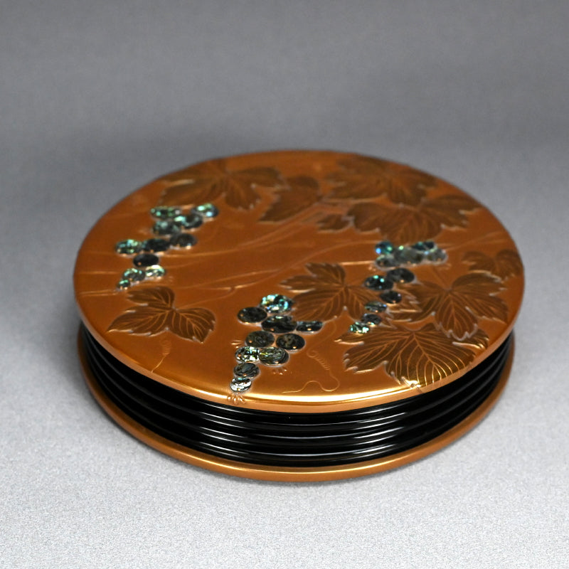 Exceptional Lacquered Suzuri-bako box ー服部 峻昇 “金地果実 硯箱”