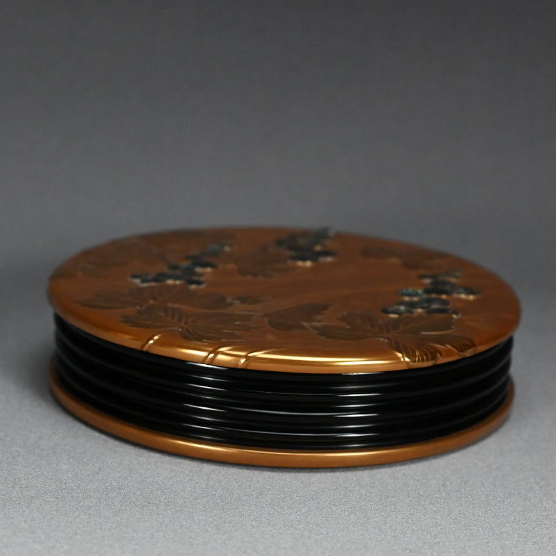 Exceptional Lacquered Suzuri-bako box ー服部 峻昇 “金地果実 硯箱”