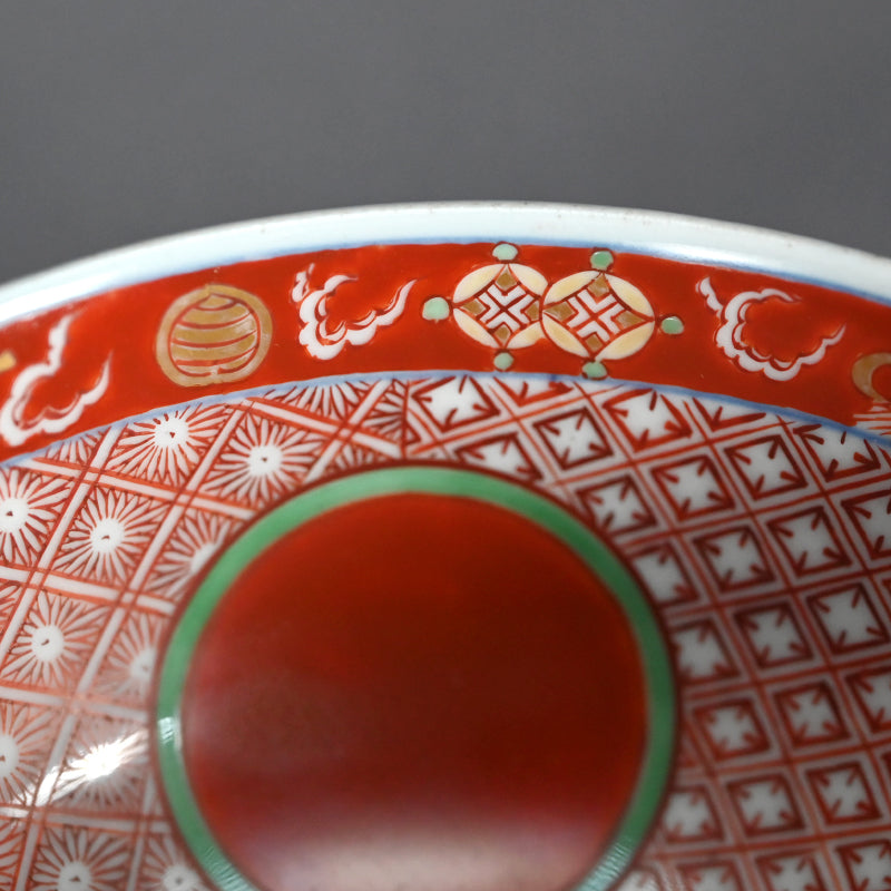 Spectacular Antique Japanese Imari Porcelain Bowl