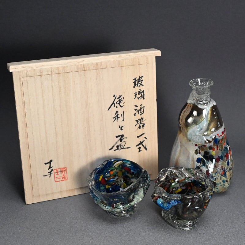 Glass Tokkuri and Cups ー奥島 圭二 “玻璃酒器一式 徳利と盃”