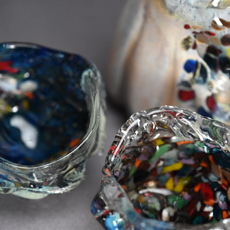 Glass Tokkuri and Cups ー奥島 圭二 “玻璃酒器一式 徳利と盃”