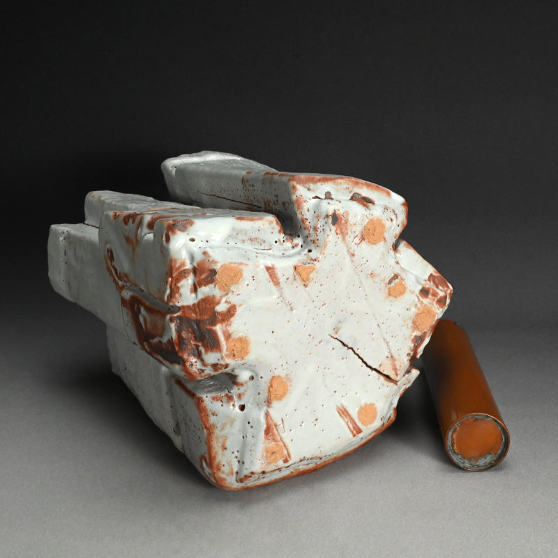 Radical Shino Vase ー鈴木 藏 "志野花器"