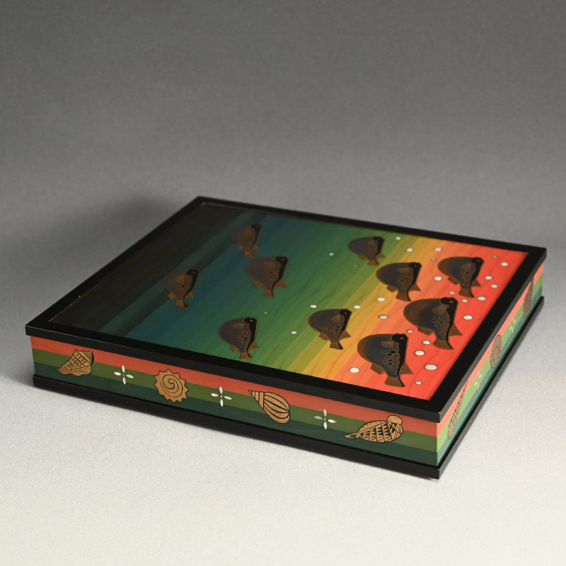 Nationally Exhibited Decorative Lacquer Box ー山崎 覚太郎 “遊漁飾箱”