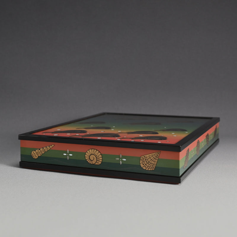Nationally Exhibited Decorative Lacquer Box ー山崎 覚太郎 “遊漁飾箱”