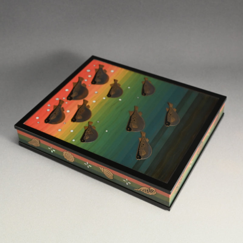 Nationally Exhibited Decorative Lacquer Box ー山崎 覚太郎 “遊漁飾箱”