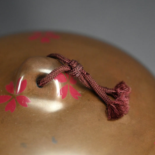Lacquer Bell-shaped Domed Sweets Dish ー醍醐花見ノ鈴菓子器