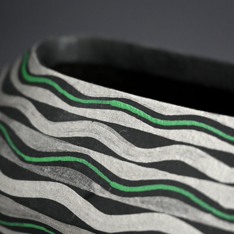 Contemporary Vase by Morino (Hiroaki) Taimei ー森野 泰明 "白銀泥彩扁壺"