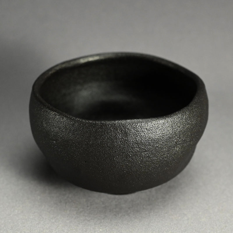 Large Nachi-guro Chawan Tea Bowl ー寒川 栖豊 "紀州焼 茶碗"